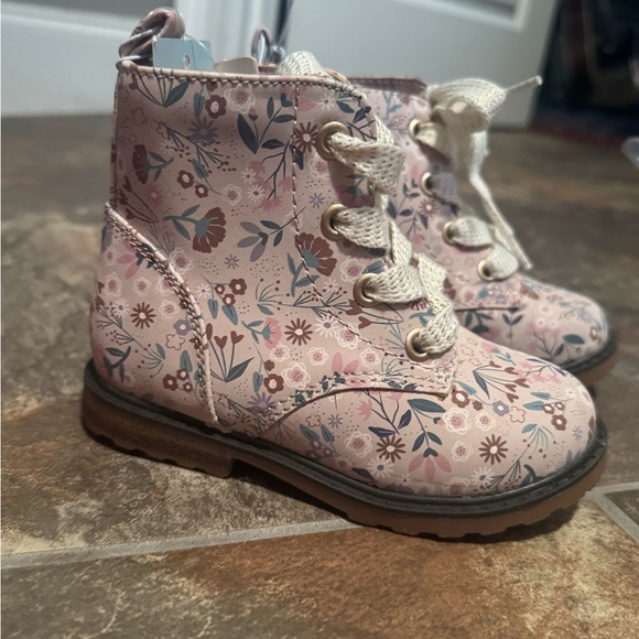 NWT size 8 toddler girl Floral Pink Boots with zip up on/off - Picture 1 of 9